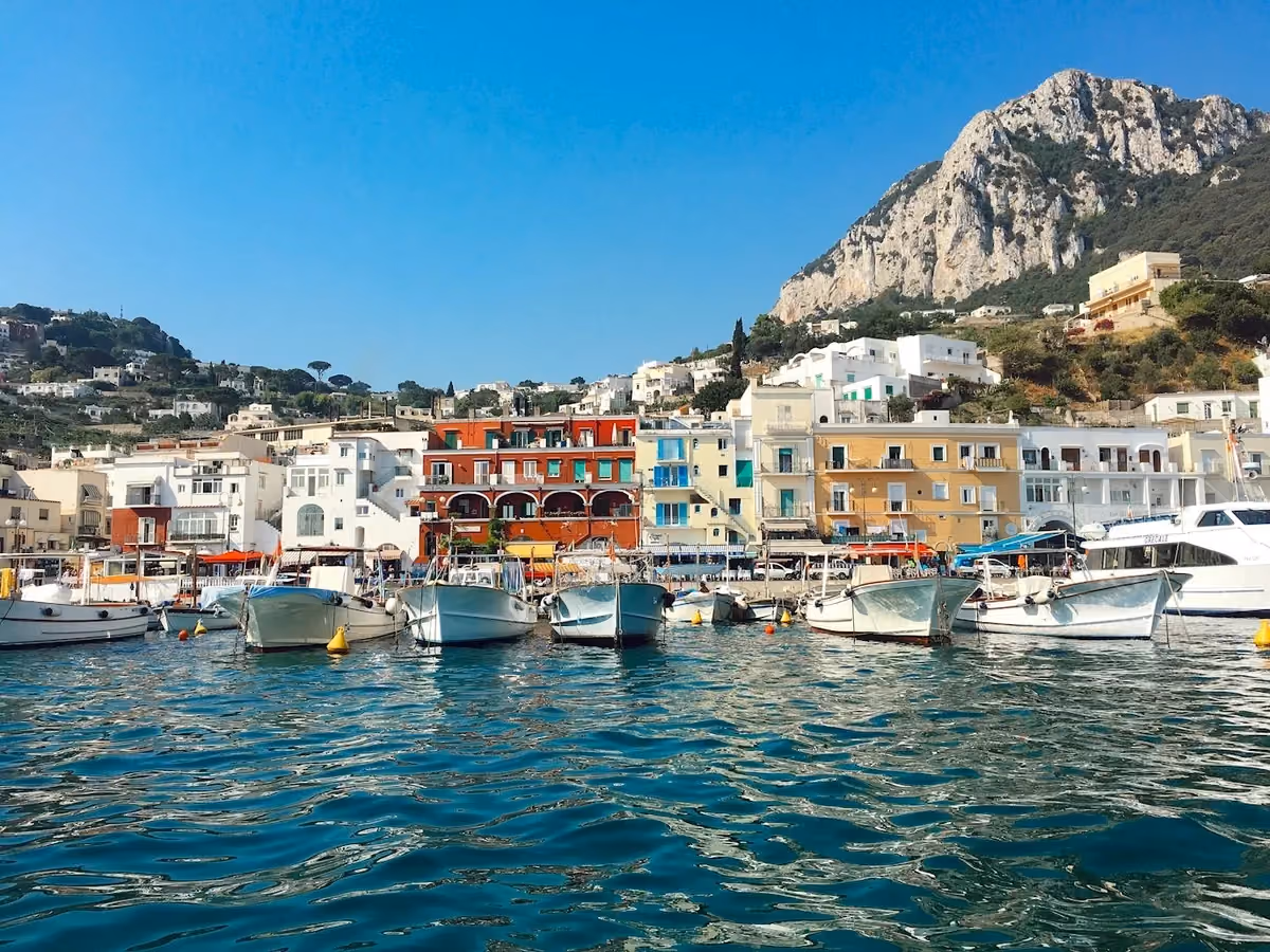 Cheap flights to Capri, Italy
