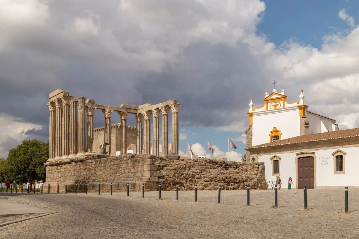 Cheap flights to Évora, Portugal
