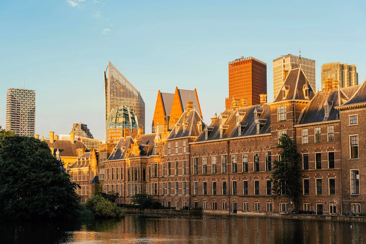 Cheap flights to Haag, Netherlands