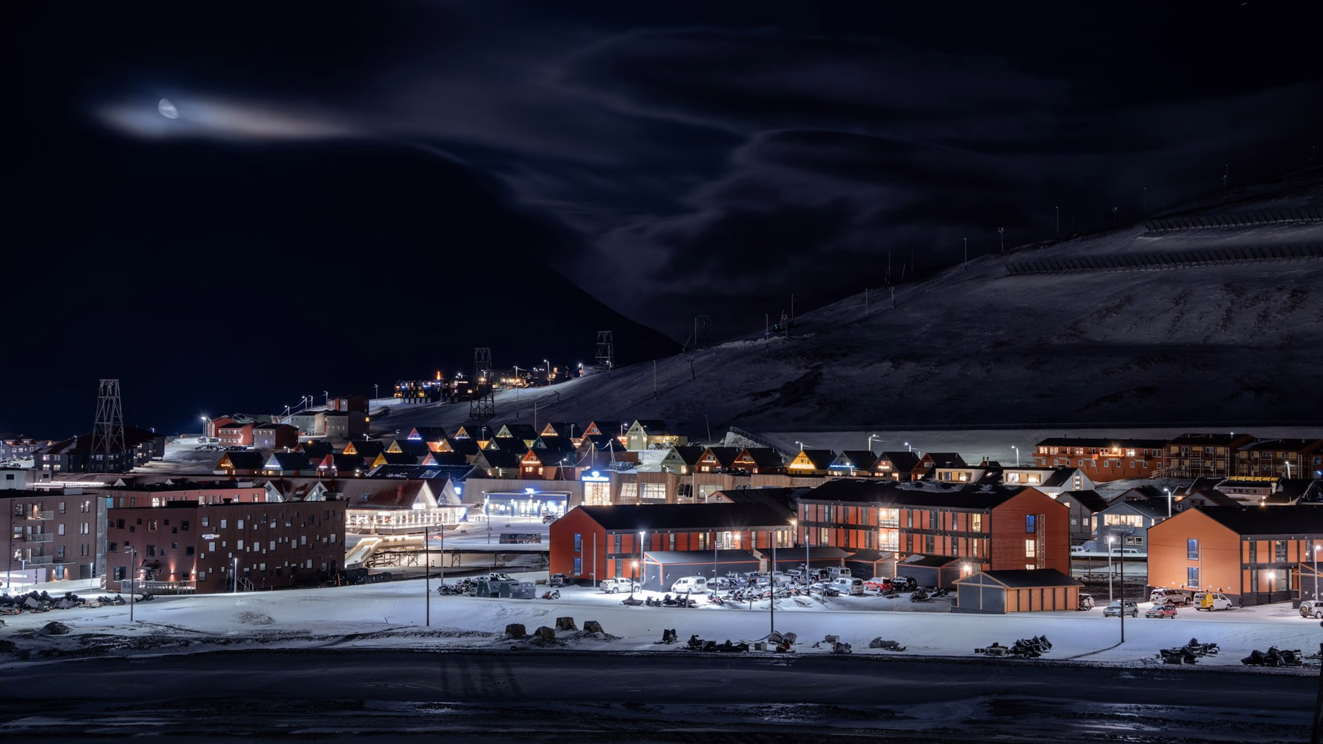 Cheap flights to Longyearbyen, Norway
