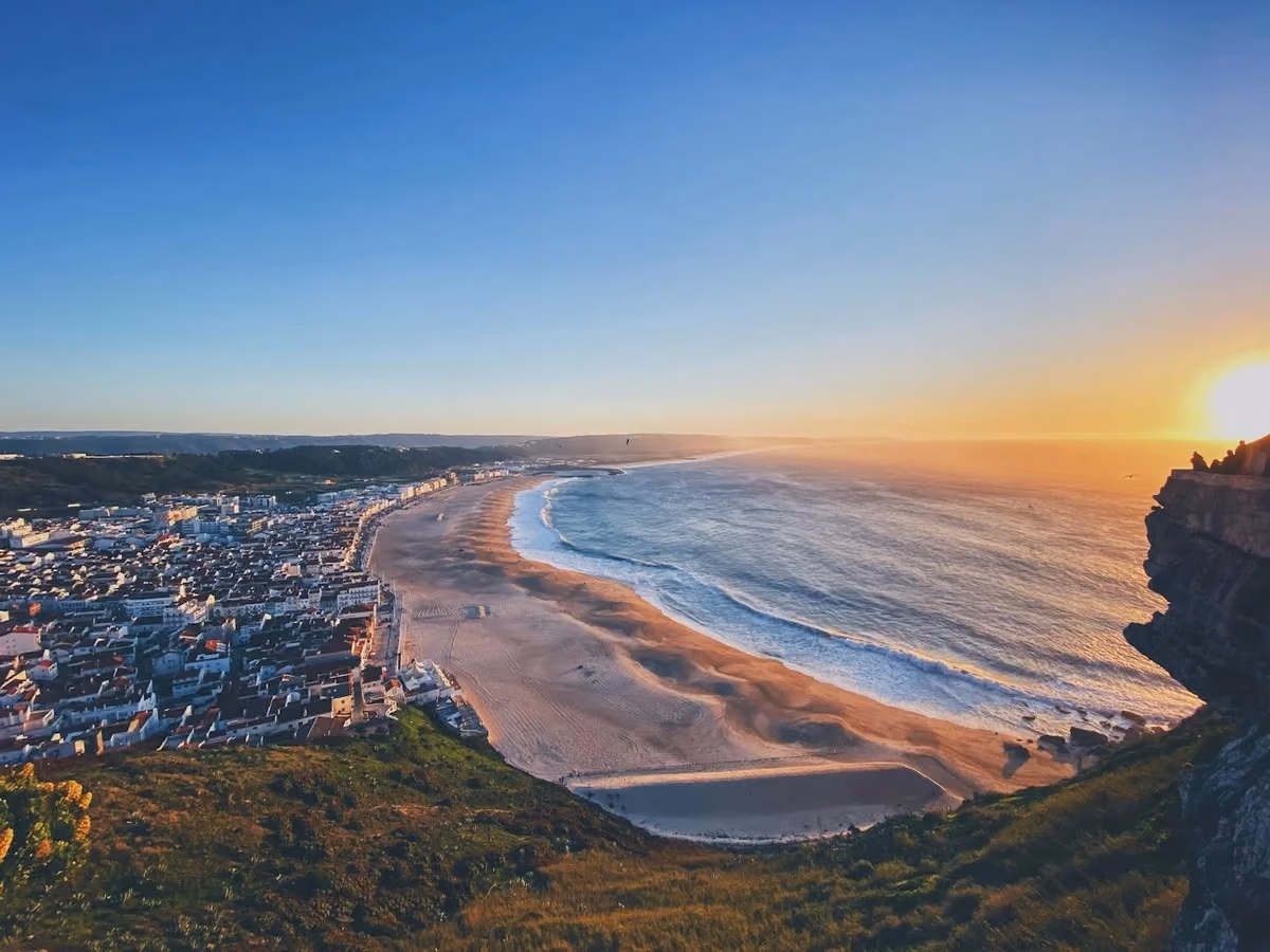 Cheap flights to Nazaré, Portugal