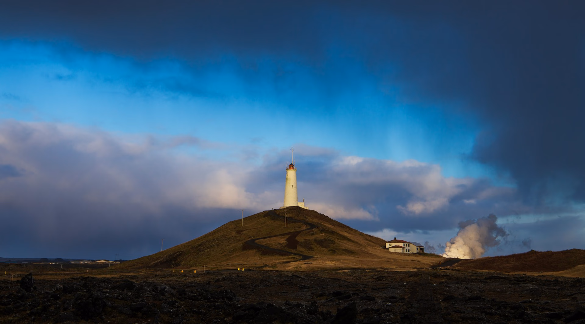 Cheap flights to Reykjanes, Iceland
