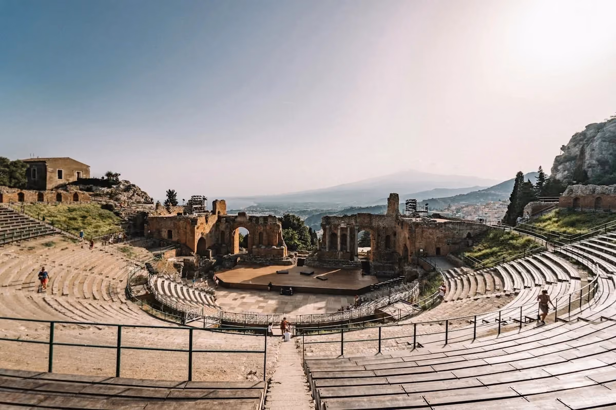 Cheap flights to Taormina, Italy
