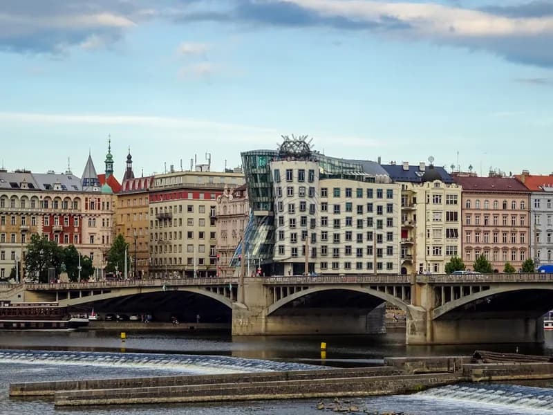 Dancing House